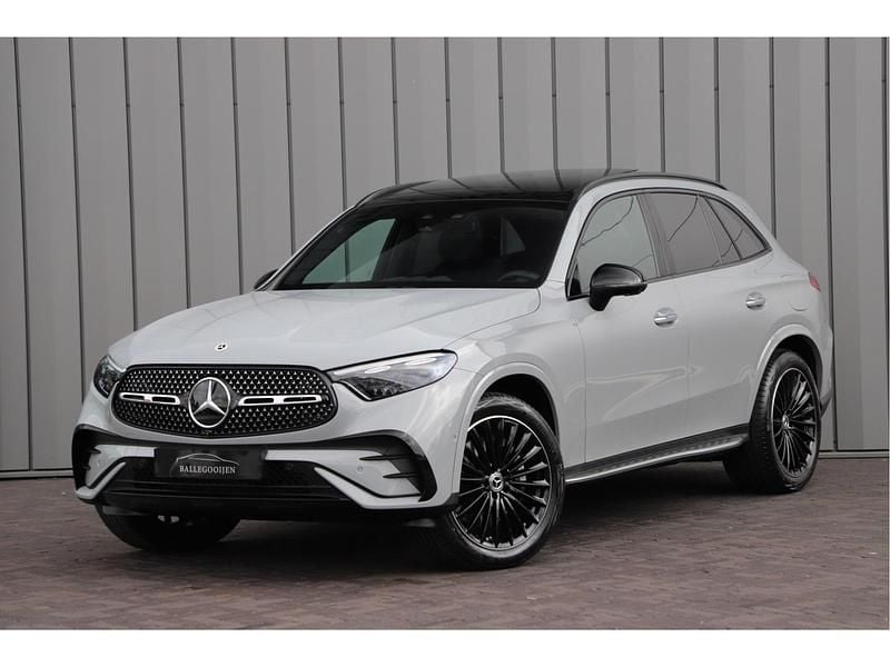 Grijs Gebruikt 2025 Mercedes GLC400d AMG line SUV | € 92.500 - Afbeelding 1/4