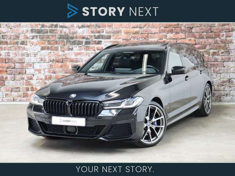 Zwart Gebruikt 2020 BMW 530 Executive Stationwagen | € 35.950 (Eerlijke prijs) - Afbeelding 1/4