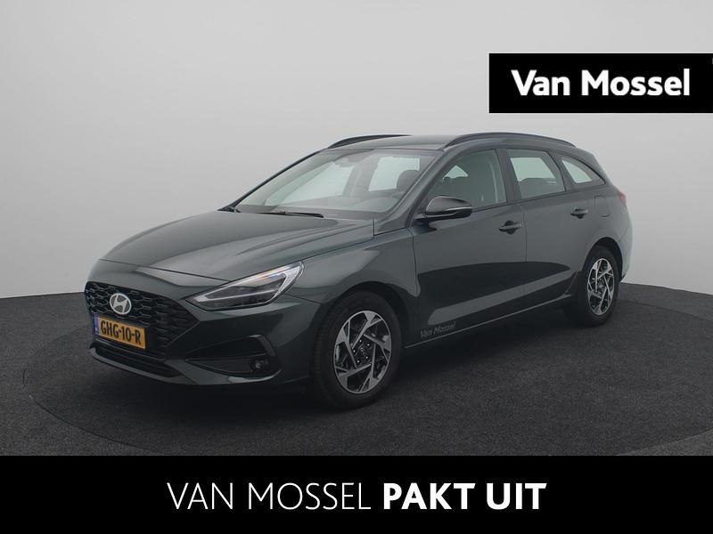 Groen Gebruikt 2024 Hyundai i30 Comfort Stationwagen | € 22.240 - Afbeelding 1/2