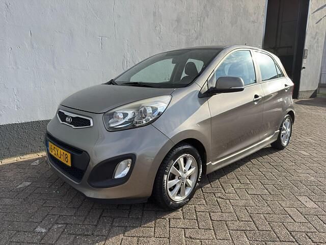 Grijs Occasion 2013 Kia Picanto Plus Hatchback | € 5.850 (Eerlijke prijs) - Afbeelding 1/4