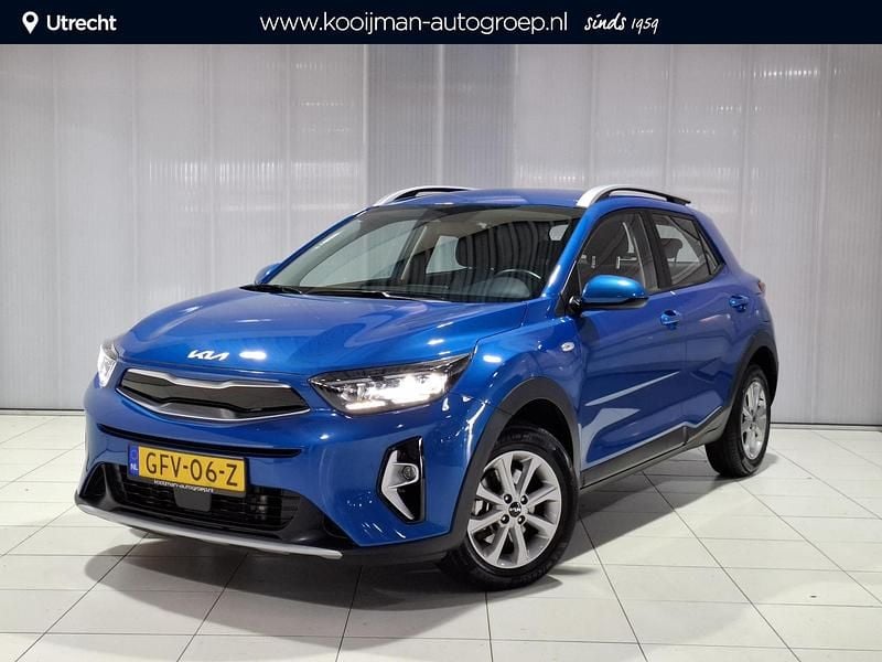 Blauw Occasion 2024 Kia Stonic SUV | € 21.950 (Eerlijke prijs) - Afbeelding 1/4