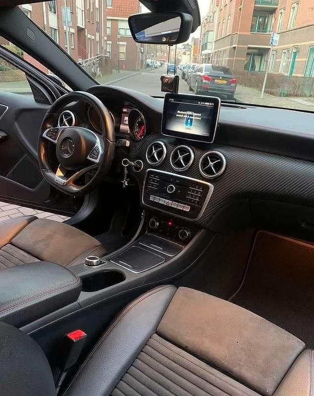 Occasion Mercedes A180 AMG 122 PK (89 kW) 2016 Zwart Stationwagen