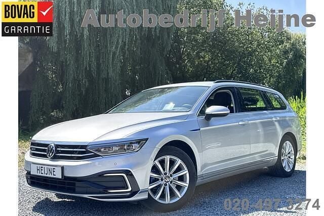 Zilver, metallic lak Gebruikt 2020 VW Passat Business Stationwagen | € 24.445 (Eerlijke prijs) - Afbeelding 1/4