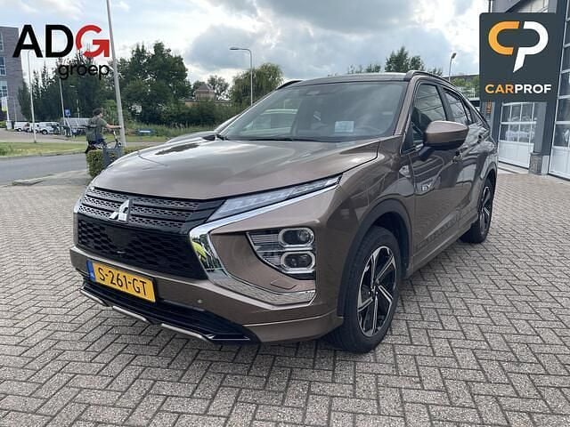 Bruin Gebruikt 2023 Mitsubishi Eclipse Cross Instyle SUV | € 28.750 (Eerlijke prijs) - Afbeelding 1/4