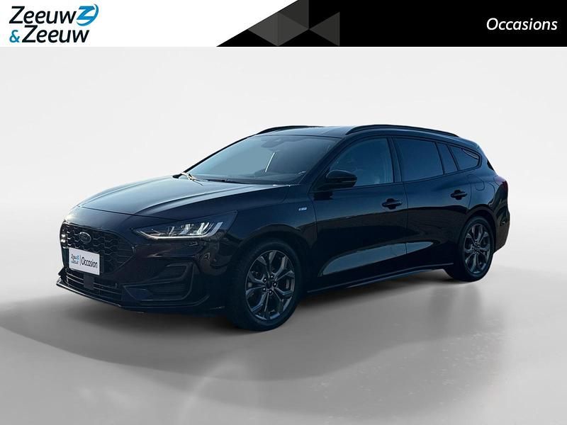Agate black (donker zwart) Occasion 2023 Ford Focus ST-Line Stationwagen | € 19.440 (Eerlijke prijs) - Afbeelding 1/4
