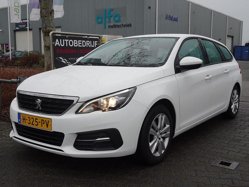 Occasion Peugeot 308 Active 112 PK (82 kW) 2020 Wit Stationwagen