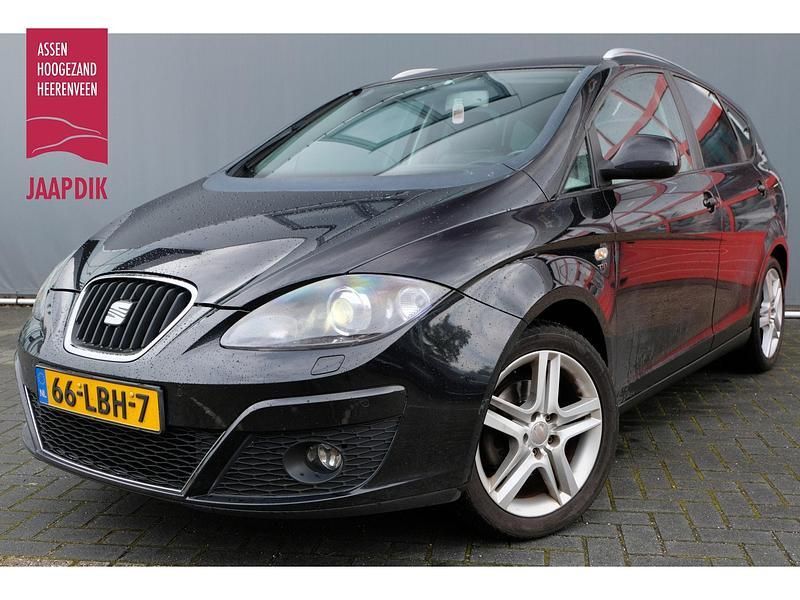 Zwart Gebruikt 2010 Seat Altea XL MPV | € 6.899 (Iets duurder) - Afbeelding 1/4
