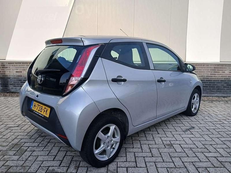 Occasion Toyota Aygo 69 PK (50 kW) 2018 Grijs Hatchback