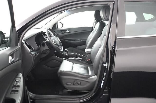 Occasion Hyundai Tucson Premium 177 PK (130 kW) 2016 Zwart (metallic) SUV
