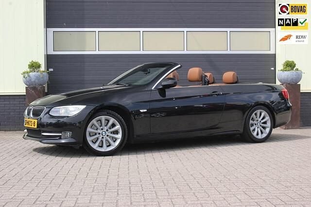 Zwart Gebruikt 2010 BMW 335 Cabriolet Executive Cabriolet | € 12.900 (Goede deal) - Afbeelding 1/4