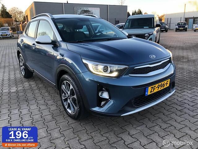 Blauw (metallic) Occasion 2019 Kia Stonic SUV | € 11.890 (Eerlijke prijs) - Afbeelding 1/4