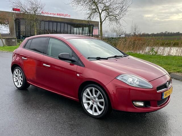 Occasion Fiat Bravo Business 105 PK (77 kW) 2013 Rood (metallic) Hatchback