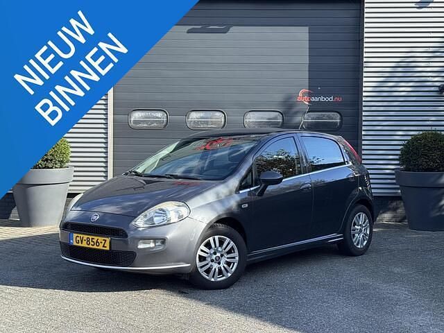 Grijs Gebruikt 2015 Fiat Punto Evo Lounge Hatchback | € 2.940 (Iets duurder) - Afbeelding 1/4