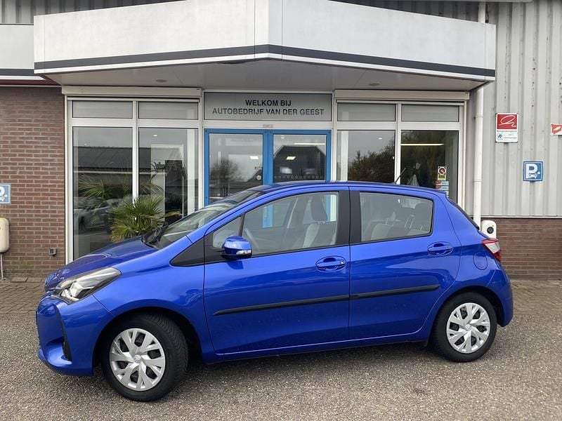 Blauw Gebruikt 2017 Toyota Yaris Hatchback | € 10.945 (Goede deal) - Afbeelding 1/4