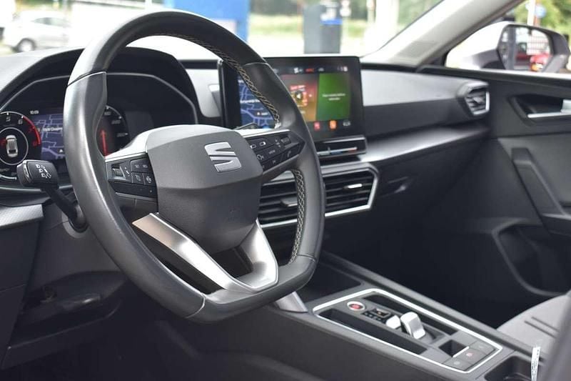 Grijs Gebruikt 2022 Seat Leon Style Stationwagen | € 26.950 (Eerlijke prijs) - Afbeelding 1/2