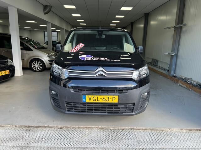 Zwart Gebruikt 2020 Citroën Berlingo MPV | € 7.999 - Afbeelding 1/4