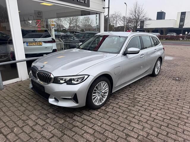 Occasion BMW 330 Executive 291 PK (214 kW) 2021 Zilver Stationwagen