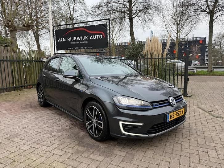 Gebruikt 2015 VW e-Golf GTE Hatchback | € 7.990 (Super prijs) - Afbeelding 1/4