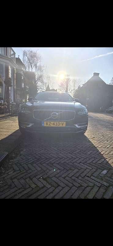 Occasion Volvo V90 Momentum 254 PK (186 kW) 2017 Blauw Stationwagen