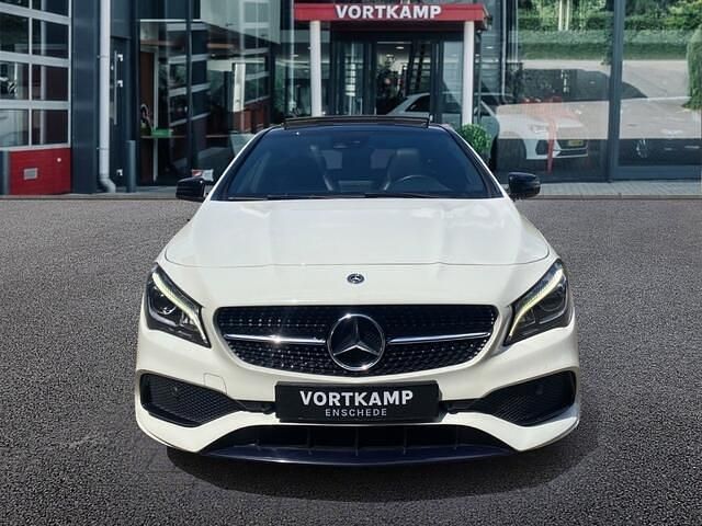 Occasion Mercedes CLA200 AMG line 157 PK (115 kW) 2017 Wit Stationwagen