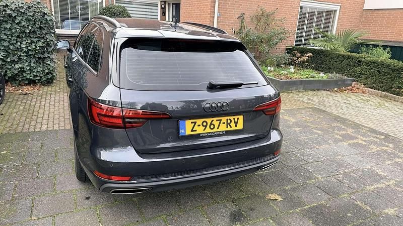 Occasion Audi A4 150 PK (110 kW) 2019 Grijs Stationwagen