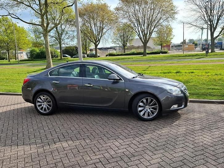 Gebruikt 2010 Opel Insignia | € 4.999 - Afbeelding 1/1