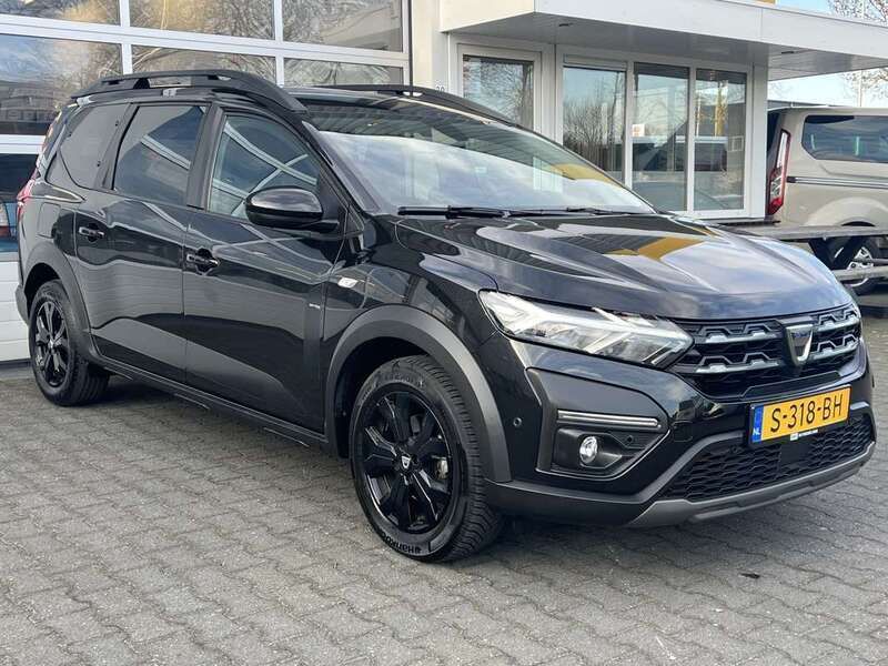 Zwart Gebruikt 2022 Dacia Jogger Extreme MPV | € 19.750 (Duur) - Afbeelding 1/4