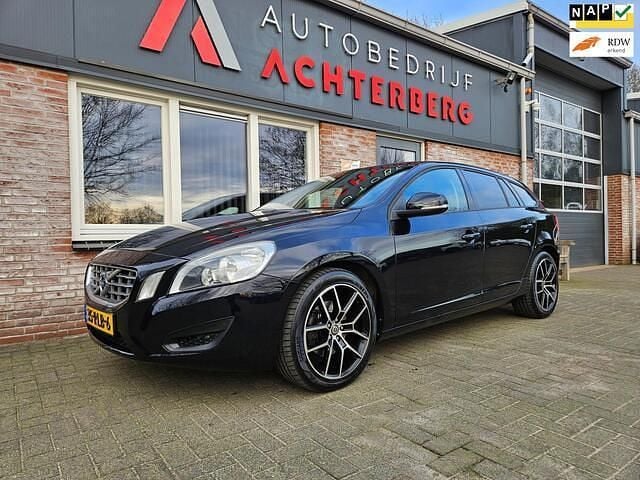 Zwart Gebruikt 2011 Volvo V60 Kinetic Stationwagen | € 6.950 (Eerlijke prijs) - Afbeelding 1/4