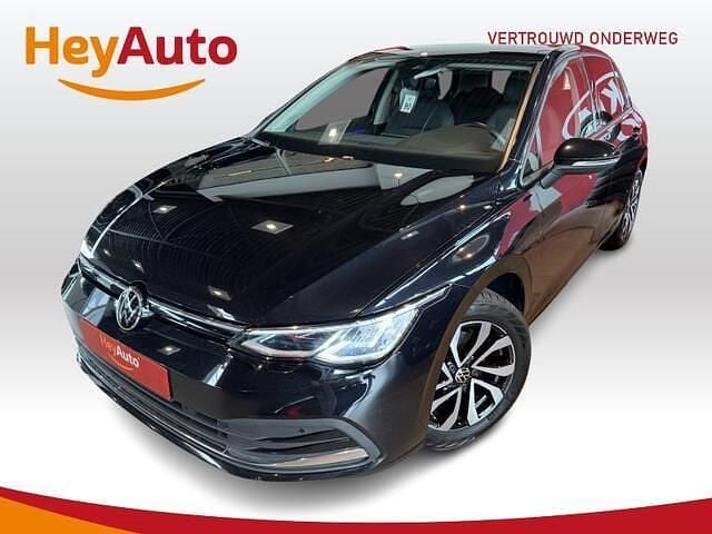 Zwart Gebruikt 2022 VW Golf VIII Active Hatchback | € 19.900 (Goede deal) - Afbeelding 1/3
