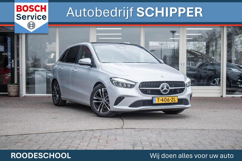 Grijs Gebruikt 2023 Mercedes B180 Business MPV | € 38.950 (Iets duurder) - Afbeelding 1/4