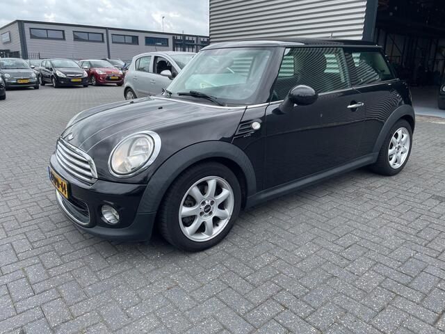 Zwart Gebruikt 2013 Mini ONE Chili Hatchback | € 3.750 (Super prijs) - Afbeelding 1/4