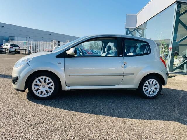 Occasion Renault Twingo Initiale 76 PK (55 kW) 2008 Geel, metallic lak Hatchback