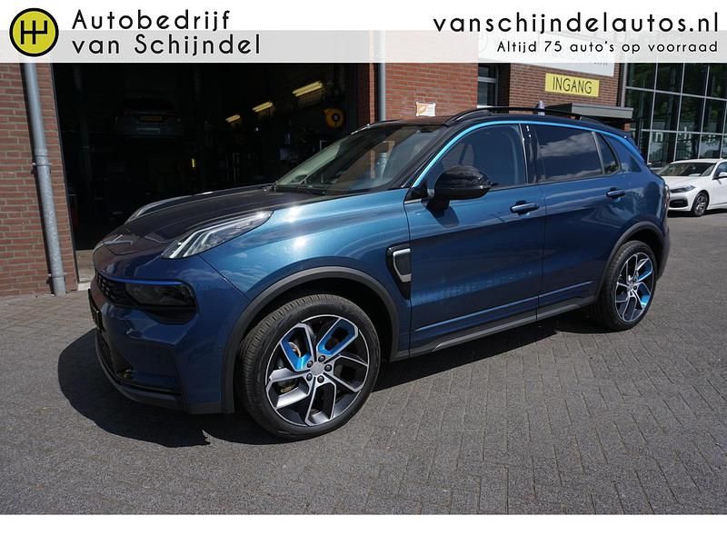 Blauw, metallic lak Gebruikt 2023 Lynk & Co 01 SUV | € 22.745 (Eerlijke prijs) - Afbeelding 1/4