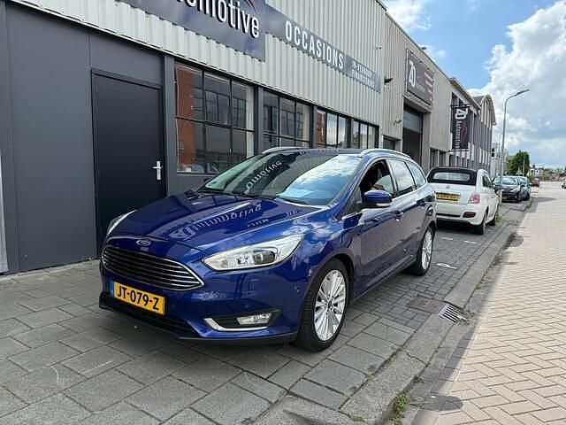 Blauw Gebruikt 2016 Ford Focus Titanium Stationwagen | € 9.250 (Eerlijke prijs) - Afbeelding 1/4