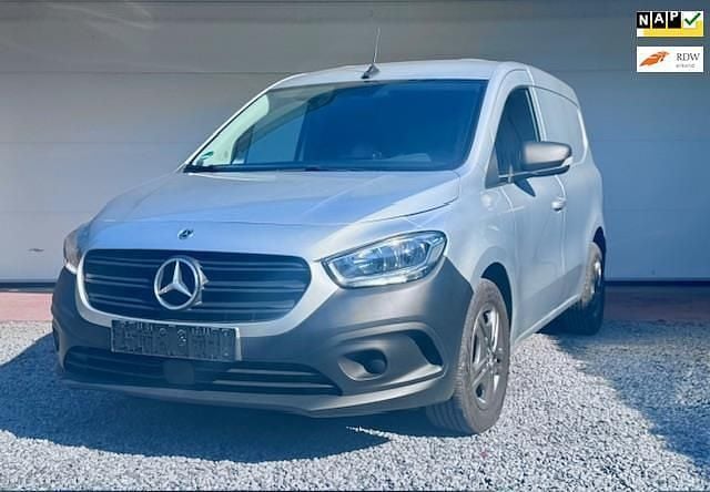 Zilver Gebruikt 2023 Mercedes Citan 112 Van | € 23.500 (Duur) - Afbeelding 1/4