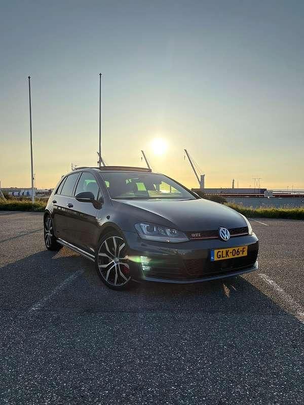 Zwart Gebruikt 2016 VW Golf VII GTI Hatchback | € 20.495 (Goede deal) - Afbeelding 1/4