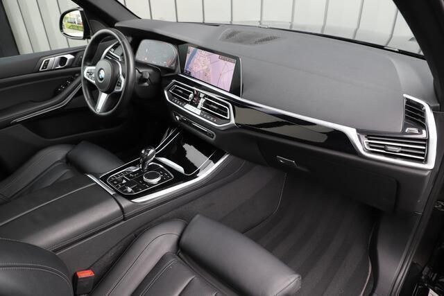 Zwart, metallic lak Gebruikt 2019 BMW X5 M Sport SUV | € 56.500 (Duur) - Afbeelding 1/4