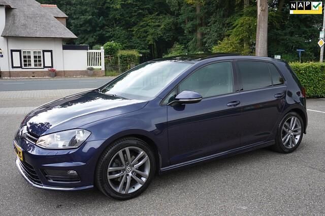 Blauw Gebruikt 2014 VW Golf VII Highline Hatchback | € 14.600 (Duur) - Afbeelding 1/4