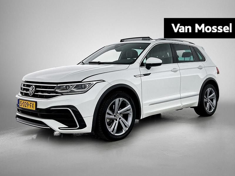 Wit Gebruikt 2023 VW Tiguan Pro SUV | € 37.900 (Eerlijke prijs) - Afbeelding 1/4