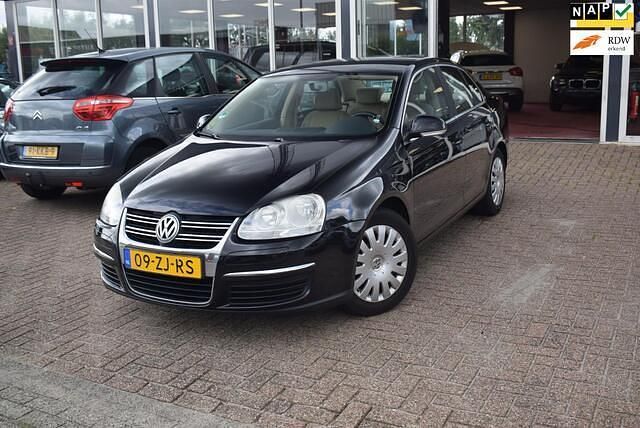 Zwart, metallic lak Gebruikt 2008 VW Jetta Comfortline Sedan | € 2.695 (Goede deal) - Afbeelding 1/4