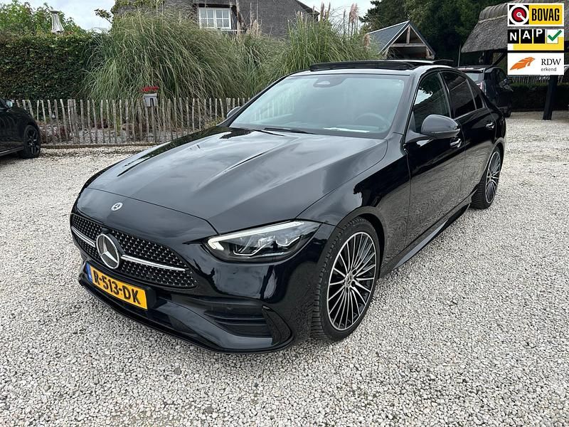 Zwart Gebruikt 2022 Mercedes C180 AMG line Sedan | € 35.950 (Eerlijke prijs) - Afbeelding 1/4