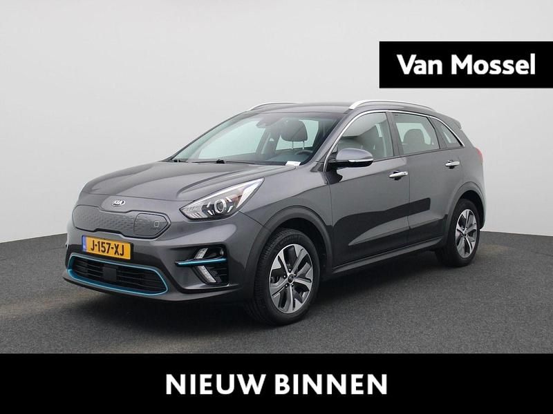 Grijs Gebruikt 2020 Kia e-Niro SUV | € 17.900 (Goede deal) - Afbeelding 1/4