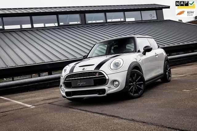 Wit Gebruikt 2015 Mini John Cooper Works Chili Hatchback | € 14.650 (Eerlijke prijs) - Afbeelding 1/4