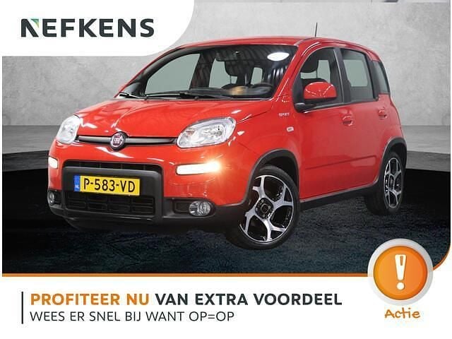 Rood Gebruikt 2022 Fiat Panda Sport Hatchback | € 16.420 (Duur) - Afbeelding 1/4
