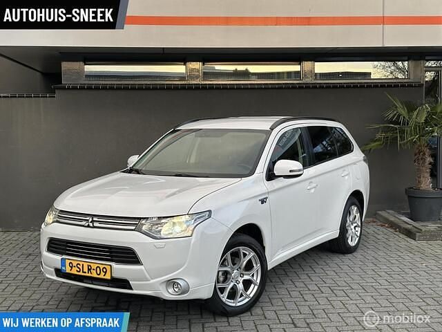 Wit Gebruikt 2013 Mitsubishi Outlander Intense+ SUV | € 9.950 - Afbeelding 1/4