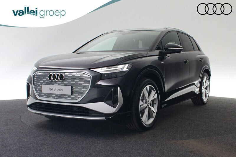 Zwart Gebruikt 2025 Audi Q4 e-tron S-Line SUV | € 49.900 (Goede deal) - Afbeelding 1/4