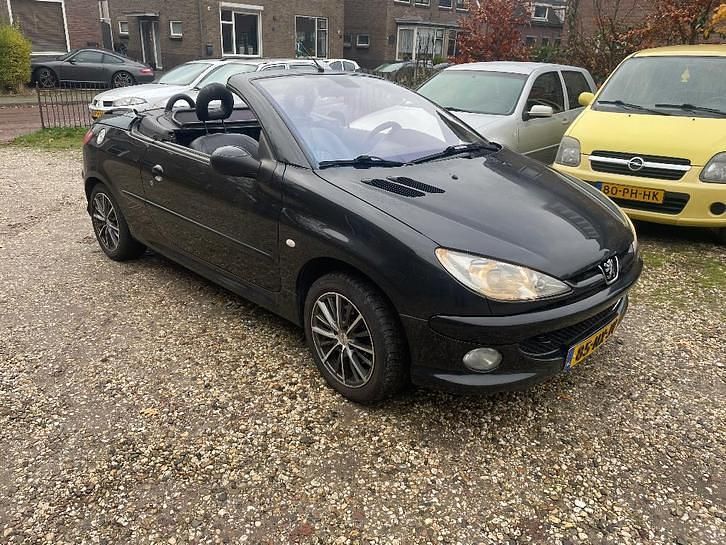 Gebruikt 2004 Peugeot 206 CC Cabriolet | € 1.250 (Eerlijke prijs) - Afbeelding 1/4