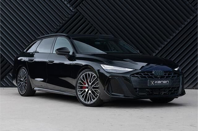 Groen Nieuw 2025 Audi A6 Competition Stationwagen | € 99.400 - Afbeelding 1/4