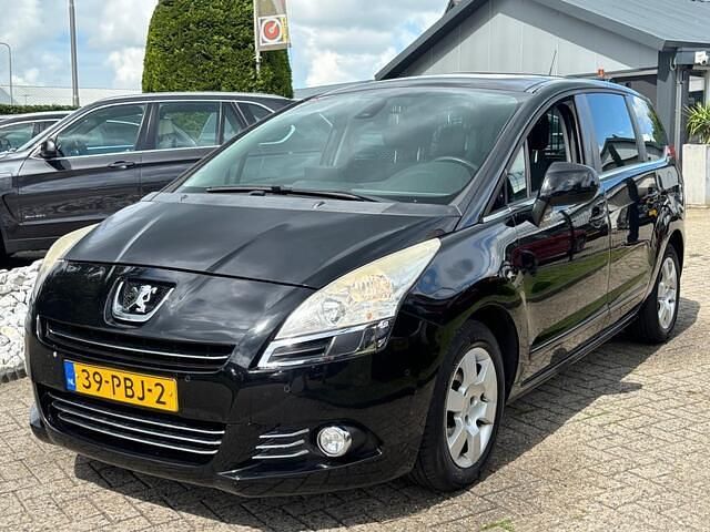 Zwart Gebruikt 2011 Peugeot 5008 MPV | € 2.950 (Eerlijke prijs) - Afbeelding 1/4