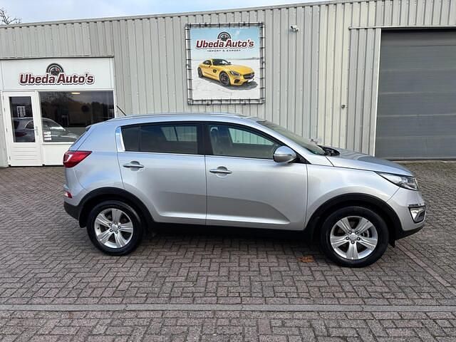 Grijs (metallic) Gebruikt 2011 Kia Sportage Plus SUV | € 10.999 (Eerlijke prijs) - Afbeelding 1/4
